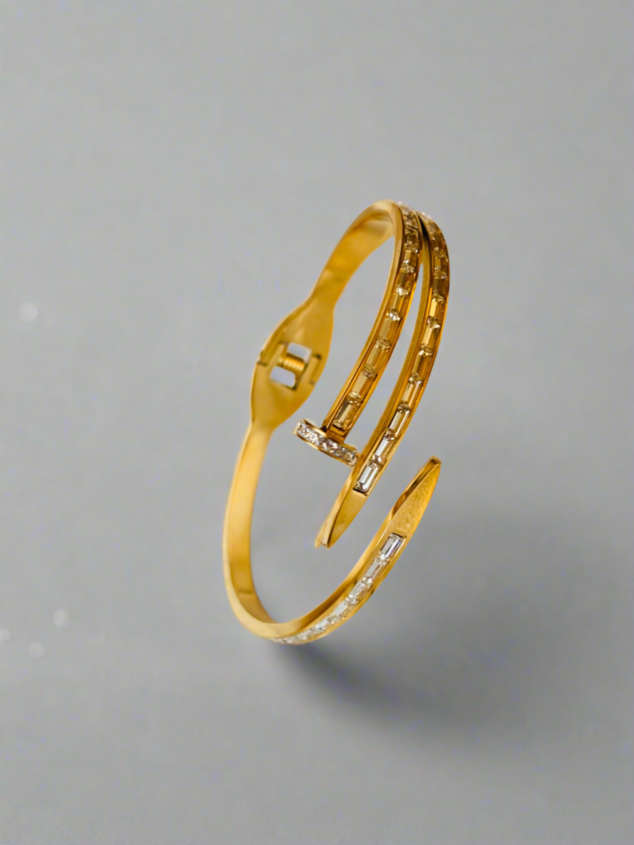 NOYA_ Bracciale a forma di chiodo