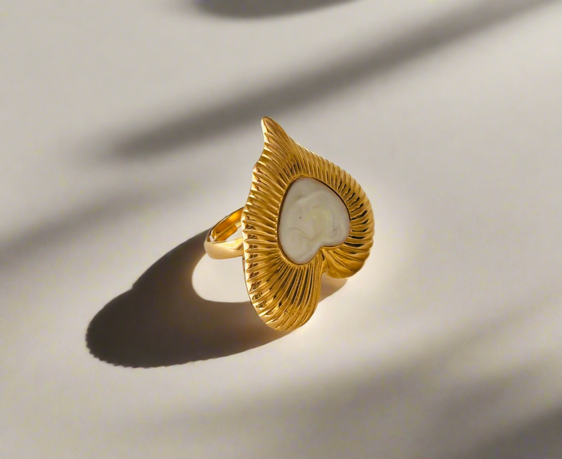 NOYA_ Anello a forma di cuore