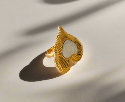 NOYA_ Anello a forma di cuore