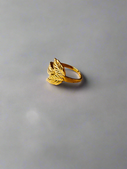 NOYA_ Anelli A forma di foglia d’albero