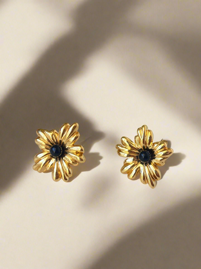 NOYA - Orecchini Fiore Con Perla Nera e Bianca